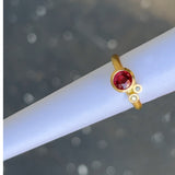 Speckled Ring - Yellow Gold & Ruby